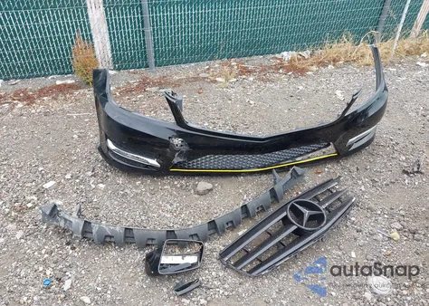 2012 Mercedes-Benz C 300 Sport 4Matic z USA, uszkodzony, nr VIN WDDGF8BBXCR239216